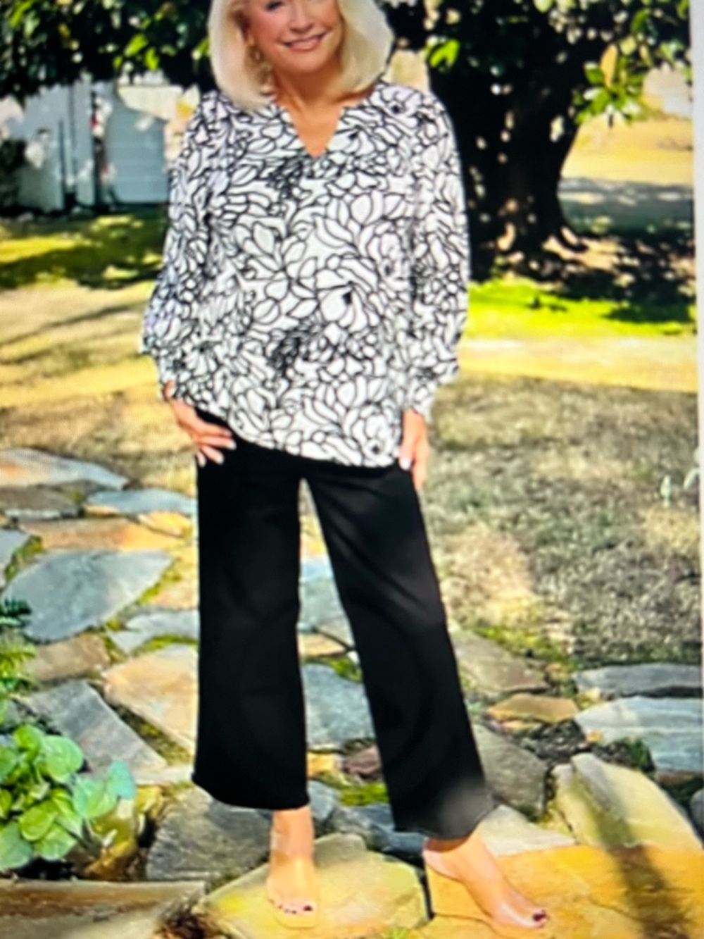 Belle by Kim Gravel Black cropped  Jeans